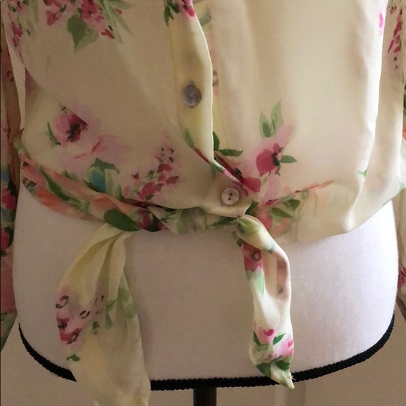 Light Yellow Floral Sheer Blouse - Size Small - Picture 3 of 6
